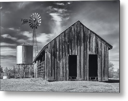 Arizona Metal Print featuring the photograph Old Barn No Wind by Mark Myhaver