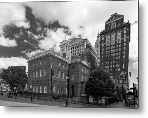 Buildings Metal Print featuring the photograph Old State House 15568b by Guy Whiteley