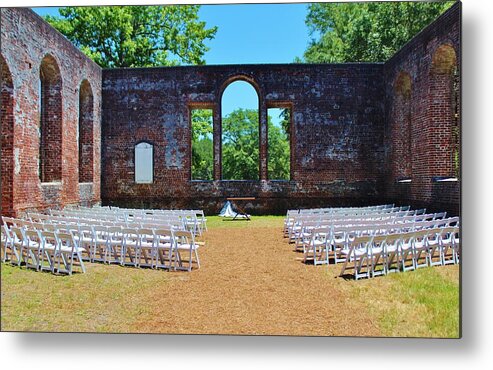 Bride Metal Print featuring the photograph Outside Wedding by Cynthia Guinn