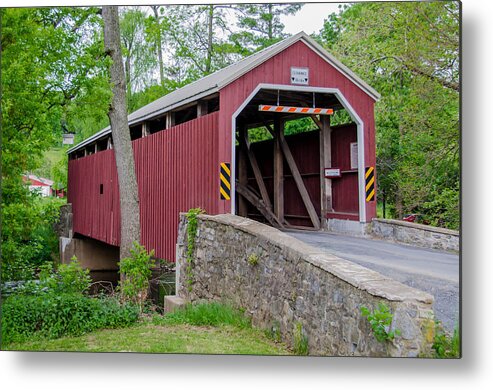 Bridges Metal Print featuring the photograph Rosehill Covered Bridge by Guy Whiteley