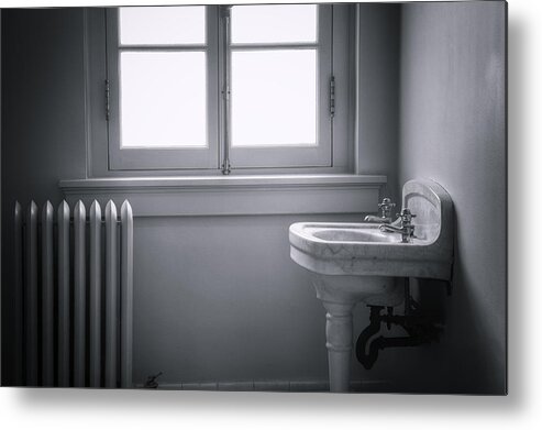 Bathroom Metal Print featuring the photograph Sterile by Daniel George