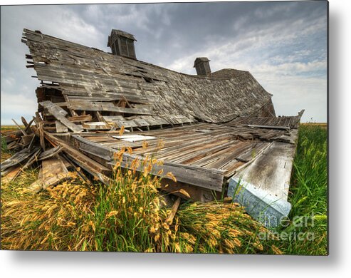 Barn Metal Print featuring the photograph The Beauty Of Barns 5 by Bob Christopher