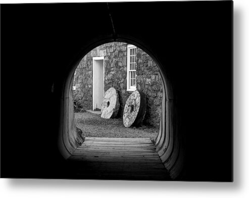 Black & White Metal Print featuring the photograph Thru Time by Lucia Vicari
