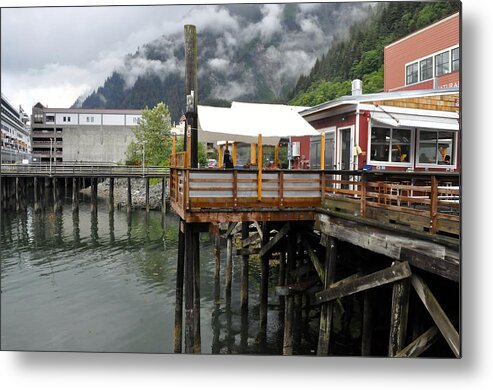 Crab Metal Print featuring the photograph Tracys Crab Shack by Cathy Mahnke