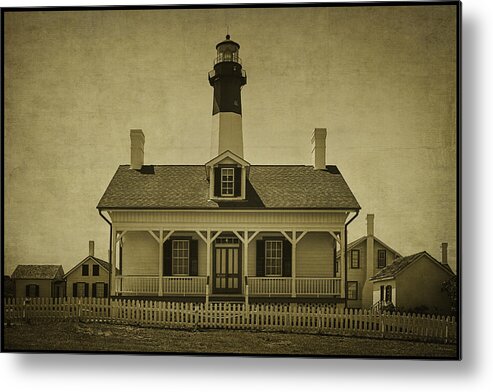 Tybee Lighthouse Metal Print featuring the photograph Tybee Lighthouse by Priscilla Burgers