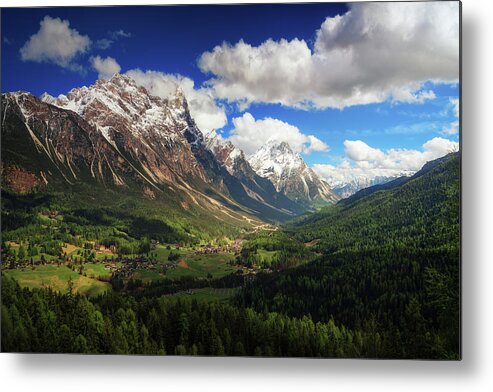 Italy Metal Print featuring the photograph Un Valle by Juan Pablo De