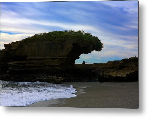 New Zealand Metal Print featuring the photograph Under the Overhang #2 by Stuart Litoff