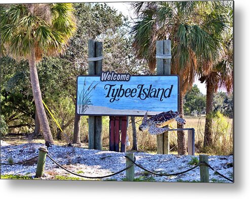 9562 Metal Print featuring the photograph Welcome to Tybee by Gordon Elwell