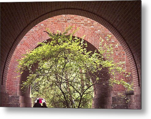 Arch Metal Print featuring the photograph Williamsburg Arches Photo by Peter J Sucy