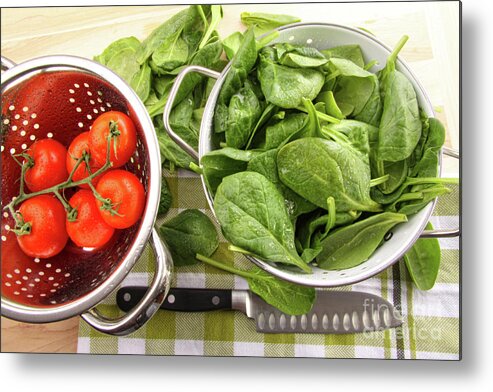 Close-up Metal Print featuring the photograph Fresh spinach leaves with tomatoes by Sandra Cunningham