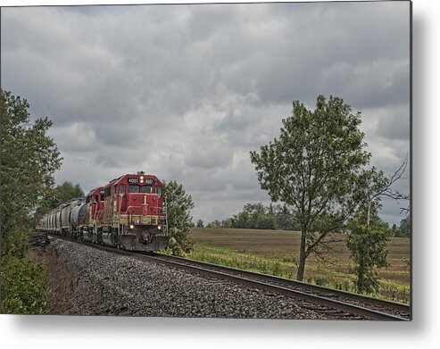 Indiana Southern Railroad Metal Print featuring the photograph Indiana Southern 4051 at Mackey Indiana by Jim Pearson