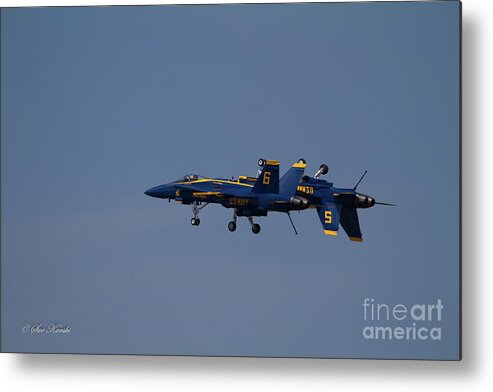 Airshow Metal Print featuring the photograph Which Way Up by Sue Karski