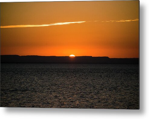 Seascape Metal Print featuring the photograph A La Paz Sunset by Matt Swinden