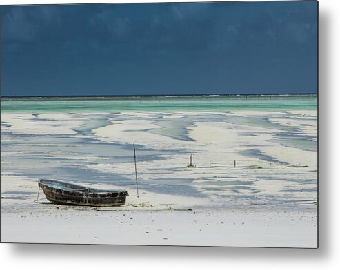  Metal Print featuring the photograph Abandoned by Mache Del Campo