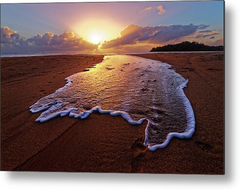 Beach Metal Print featuring the photograph After the wave II by Robert Charity