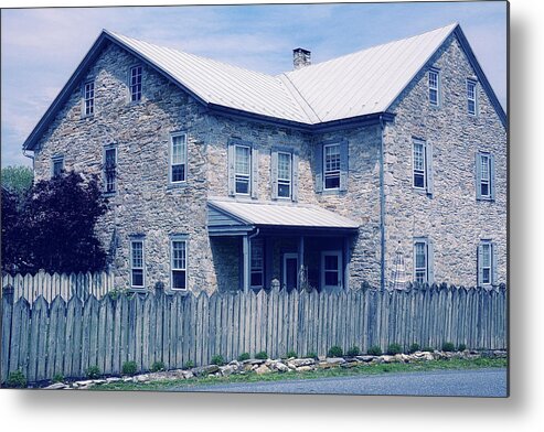 Amish Home Metal Print featuring the photograph Amish Home by Angie Tirado