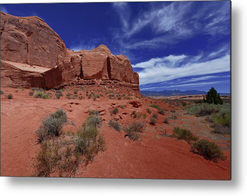 Arches Metal Print featuring the photograph Arches Scene1 by Renee Hardison