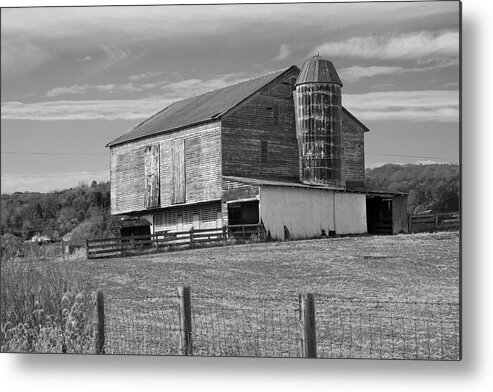Old Barn Metal Print featuring the photograph Barn 1 by Mike McGlothlen