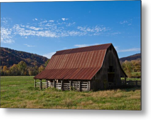 Boxley Valley Metal Print featuring the photograph Boxley Valley Barn by Jonas Wingfield