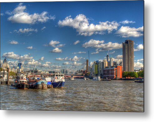 River Thames Metal Print featuring the photograph Down river from Embankment by Chris Day