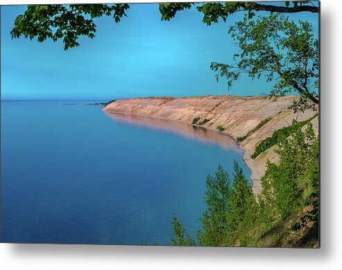 Au Sable Point Metal Print featuring the photograph Eveing Light on Grand Sable Banks by Gary McCormick