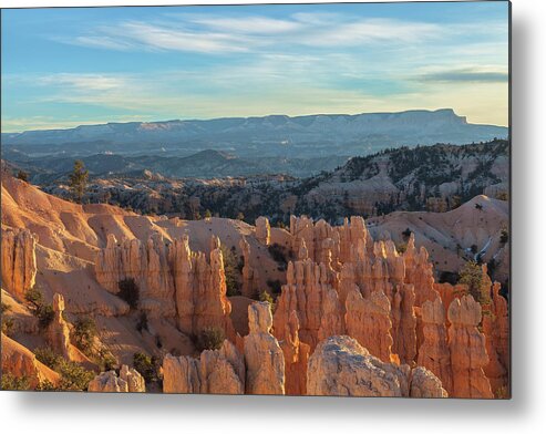 Bryce Canyon National Park Metal Print featuring the photograph Fairyland Canyon Morning 2 by Jonathan Nguyen