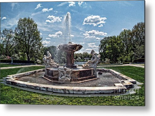 Fountain Metal Print featuring the photograph Fountain - Cleveland Museum of Art by Mark Madere
