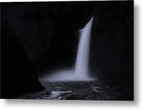 Flowing Metal Print featuring the photograph Franklin Falls Black and White 2 by Pelo Blanco Photo