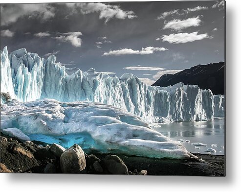 Glacier Metal Print featuring the photograph Glaciar 74 by Ryan Weddle