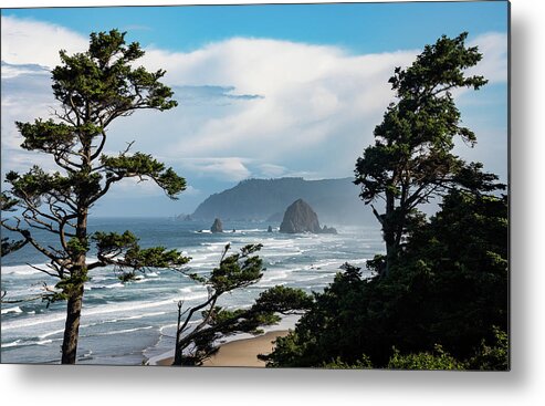 Cannon Beach Metal Print featuring the photograph Haystack Views by Darren White