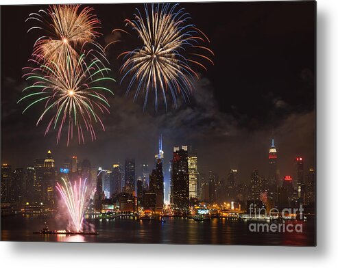 Clarence Holmes Metal Print featuring the photograph Hudson River Fireworks IV by Clarence Holmes