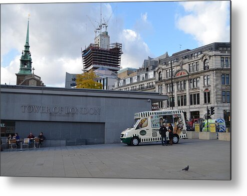 London Metal Print featuring the photograph Ice Cream at the Tower of London by Erik Burg