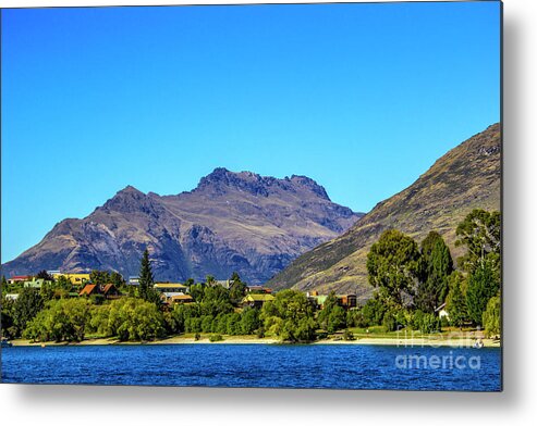 Queenstown Metal Print featuring the photograph Lakeside Living by Roberta Bragan