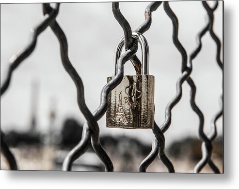 Heart Metal Print featuring the photograph Locked in Paris by Helen Jackson