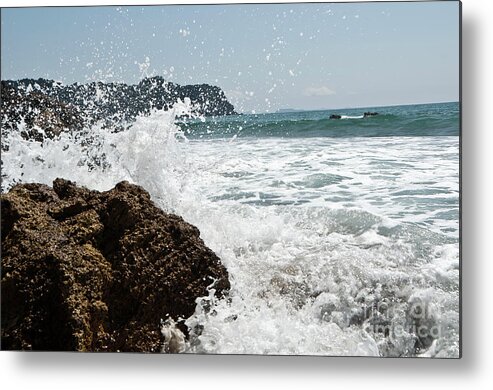 Waves Metal Print featuring the photograph Pacific Splash by Yurix Sardinelly