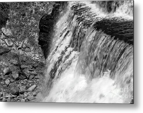 Burgess Falls State Park Metal Print featuring the photograph Roar of the Falls by Bob Phillips