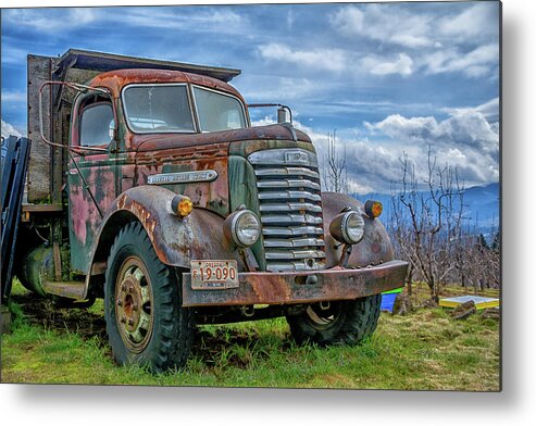 Trucks Metal Print featuring the photograph Rusted GM Truck by Bill Posner
