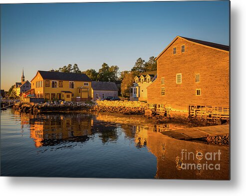 Shelburne Metal Print featuring the photograph Shelburne at Sunset by Eva Lechner