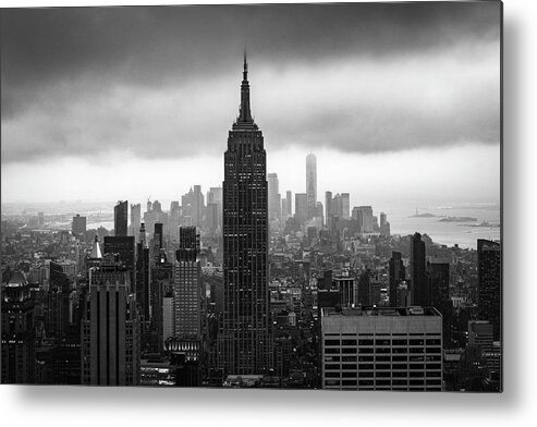 Bw Metal Print featuring the photograph Skyscraping by Randy Lemoine