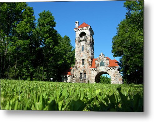 Architecture Metal Print featuring the photograph Spring Morning at Testimonial Gateway by Jeff Severson
