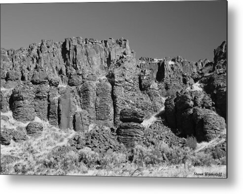 Landscape Metal Print featuring the photograph The Cliffs by Steve Warnstaff
