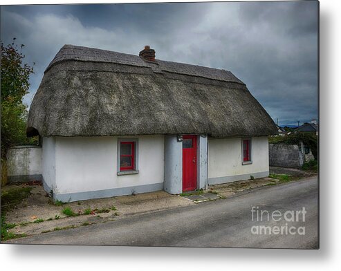 House Metal Print featuring the photograph The Old country cottage by Joe Cashin