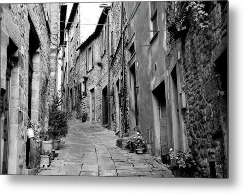 Cityscapes Metal Print featuring the photograph Up This Street by Lee Stickels