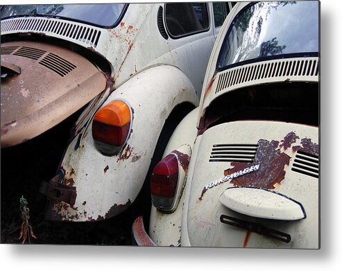 Vw Metal Print featuring the photograph VW Sisters by Jame Hayes