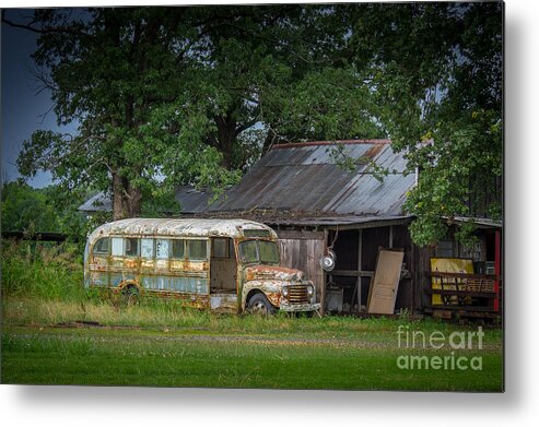 Tennessee Metal Print featuring the photograph Waiting for the Bus in Tennessee by T Lowry Wilson