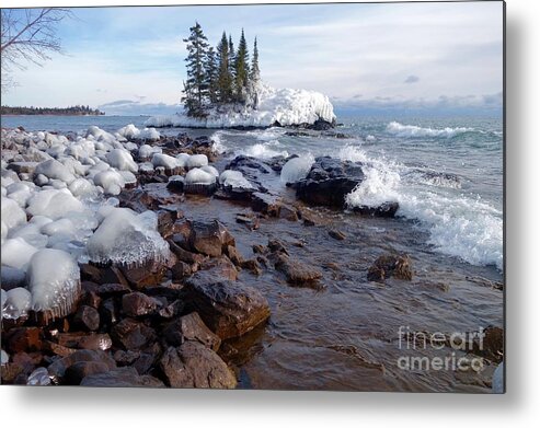 Ice Metal Print featuring the photograph Winter Delight by Sandra Updyke