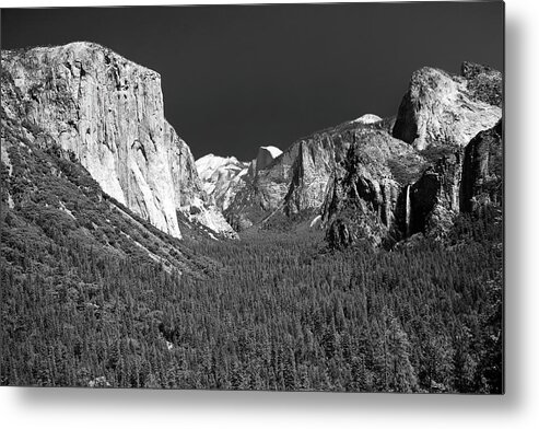 California Metal Print featuring the photograph Yosemite Tunnel View BW by Levin Rodriguez