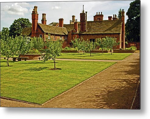 Lancashire Metal Print featuring the photograph 21/07/14 CHORLEY. Astley Hall. by Lachlan Main