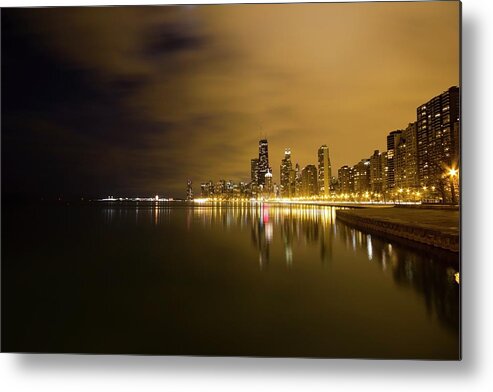 Water's Edge Metal Print featuring the photograph Chicago #3 by Wsfurlan