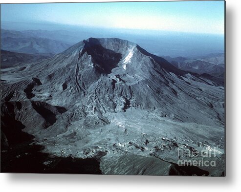 North American Metal Print featuring the photograph Mount St Helens #4 by Us Geological Survey/science Photo Library